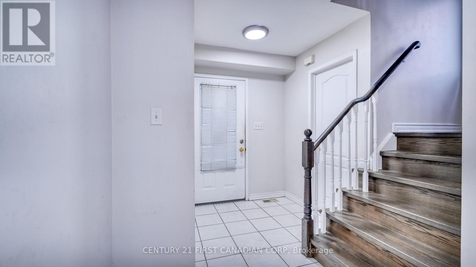 1973 Secretariat Place, Oshawa, Ontario  L1L 1C7 - Photo 4 - E12710558