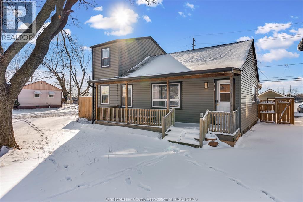 MLS# 26001459: 1097 CALIFORNIA AVENUE, Windsor, Canada