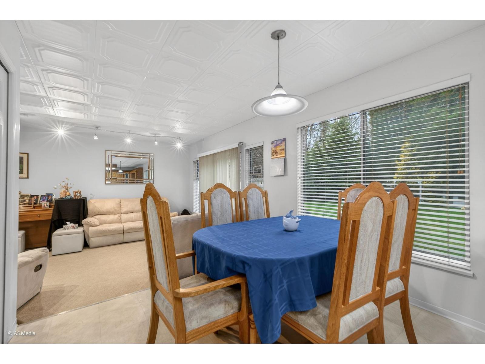 13747 63a Avenue, Surrey, British Columbia  V3X 1E6 - Photo 13 - R3074746