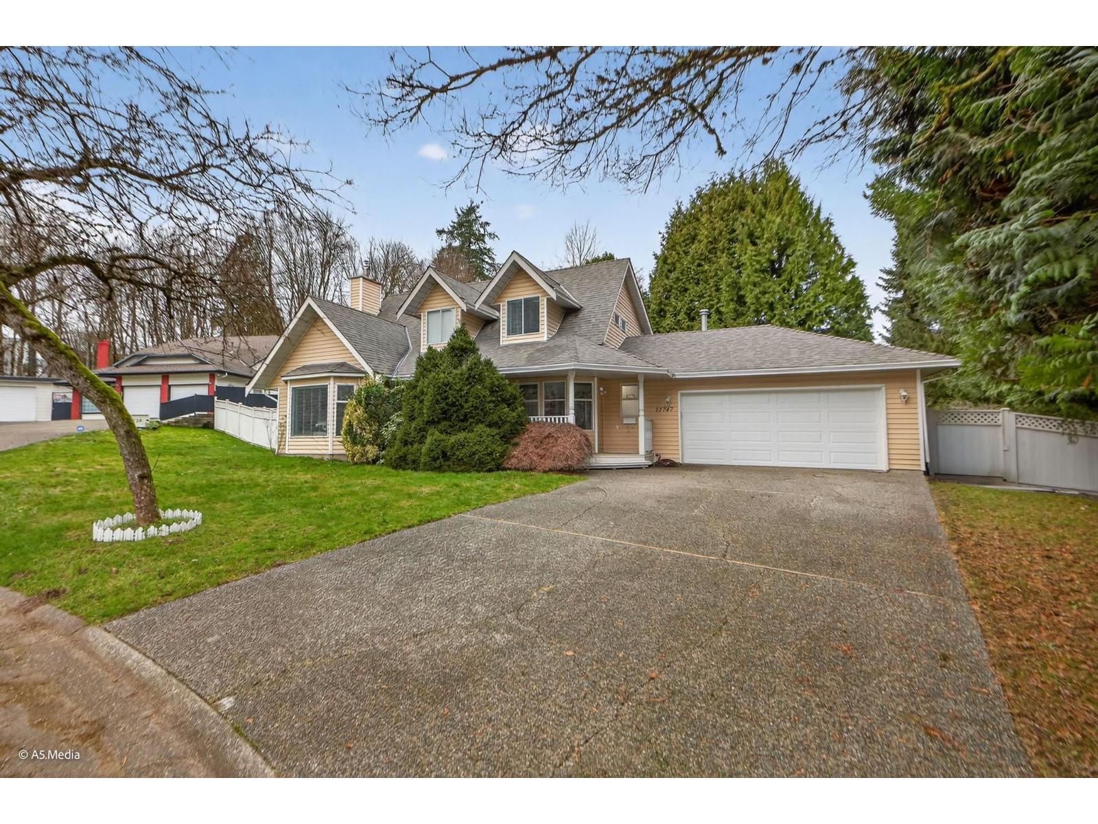 13747 63a Avenue, Surrey, British Columbia  V3X 1E6 - Photo 2 - R3074746