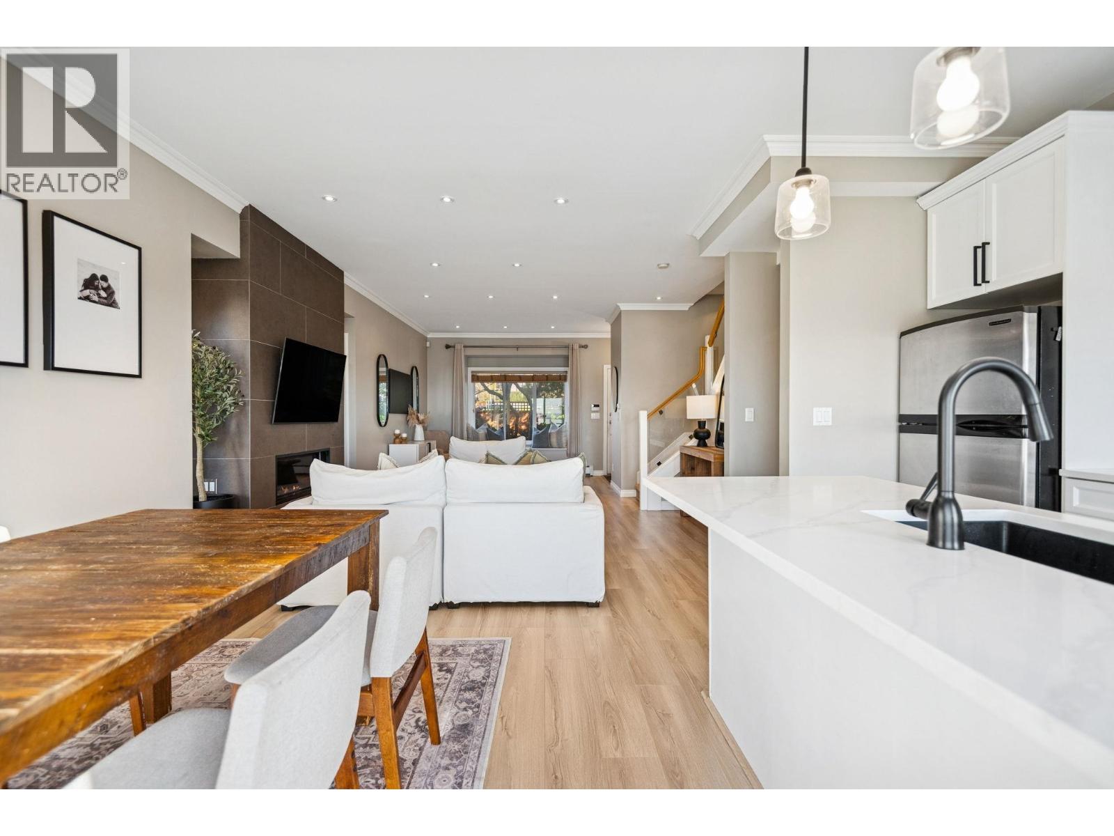 333 E Keith Road, North Vancouver, British Columbia  V7L 1V6 - Photo 9 - R3081053