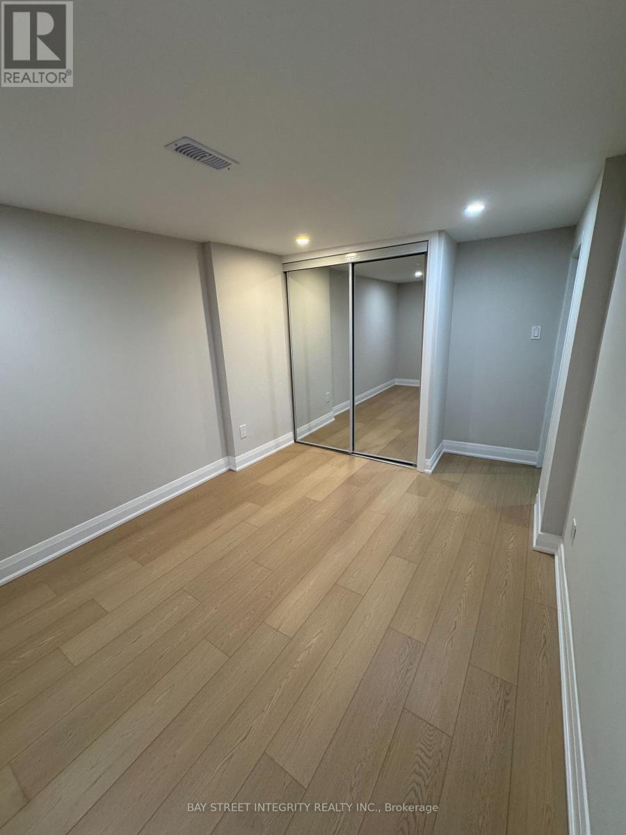 244 King Edward Avenue, Toronto, Ontario  M4C 5K1 - Photo 4 - E12711764