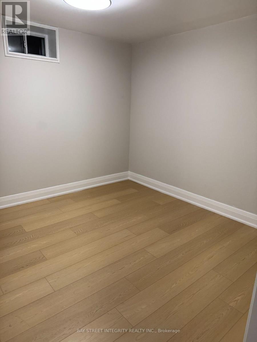 244 King Edward Avenue, Toronto, Ontario  M4C 5K1 - Photo 5 - E12711764