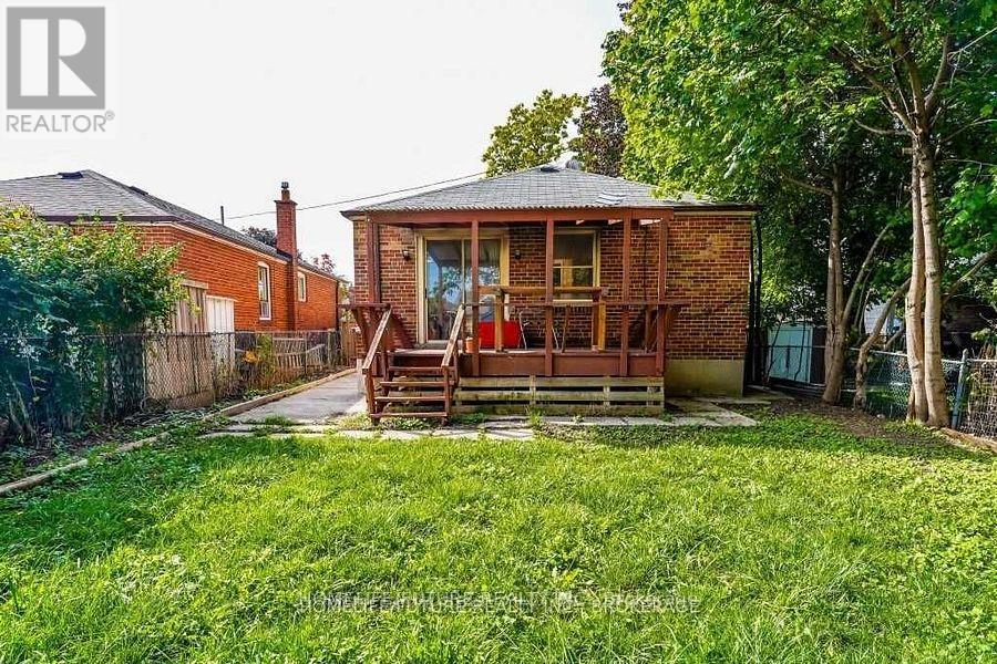 4 Gully Drive, Toronto, Ontario  M1K 4W2 - Photo 6 - E12711790