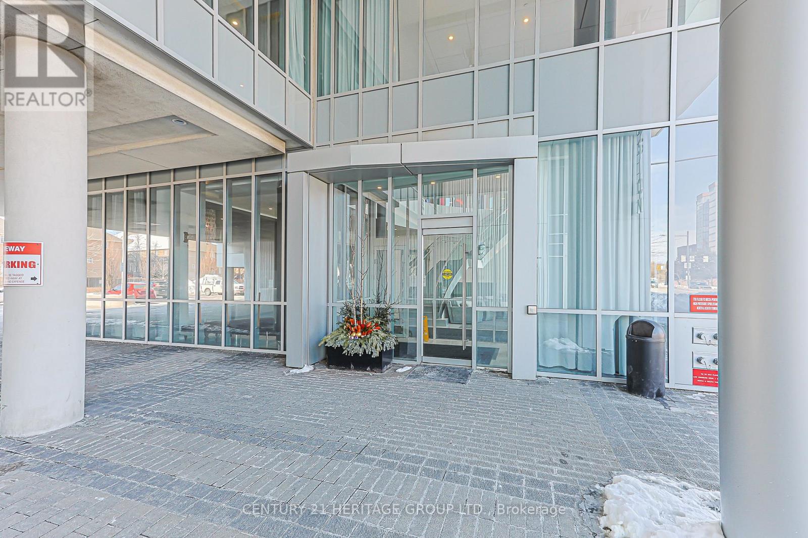 620 - 9471 Yonge Street, Richmond Hill, Ontario  L4C 0Z5 - Photo 3 - N12711770