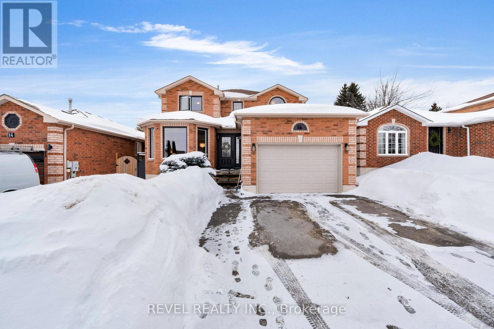 16 GIRDWOOD DRIVE, Barrie, Ontario