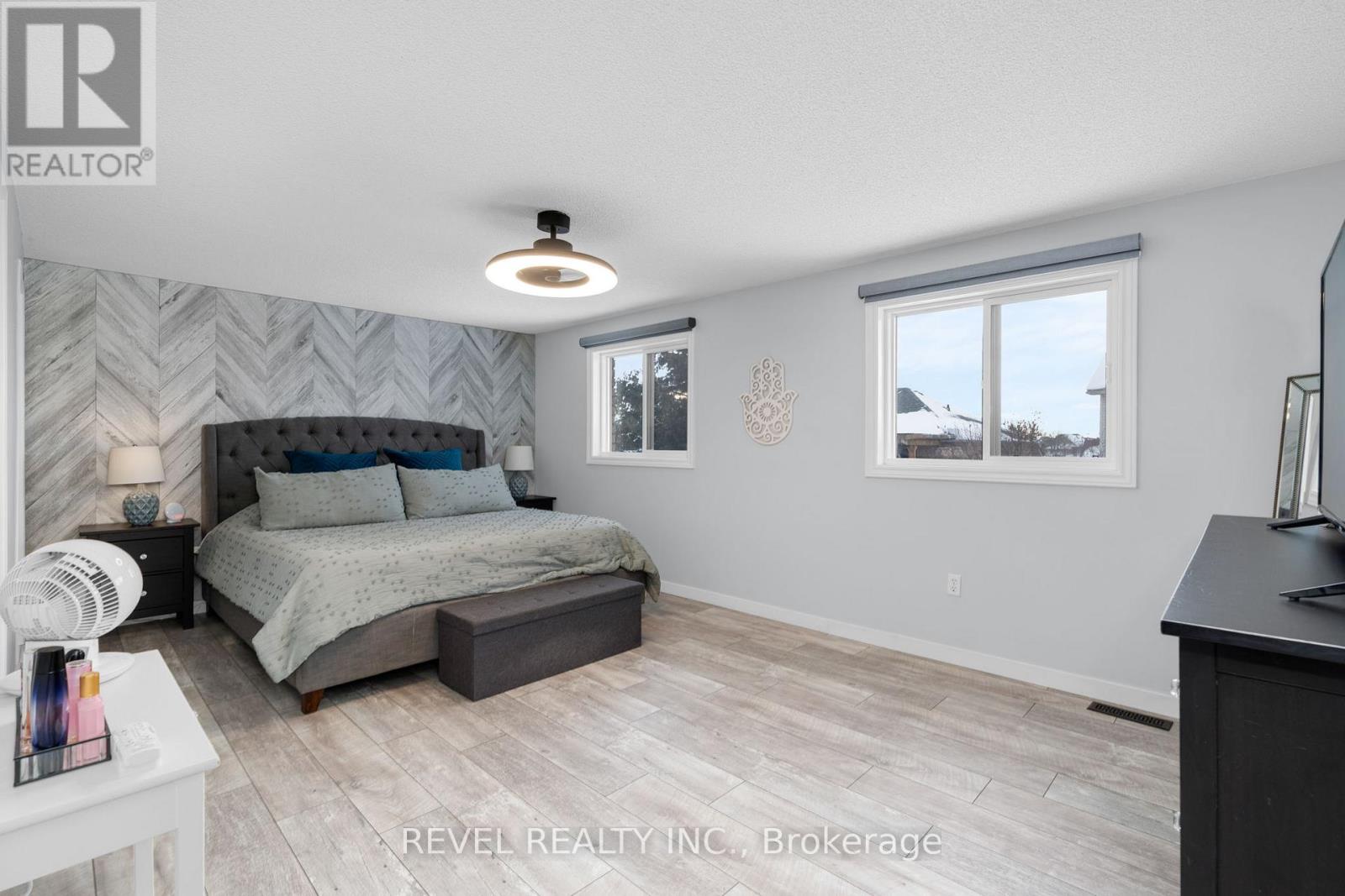 16 Girdwood Drive, Barrie, Ontario  L4N 8R2 - Photo 25 - S12711732