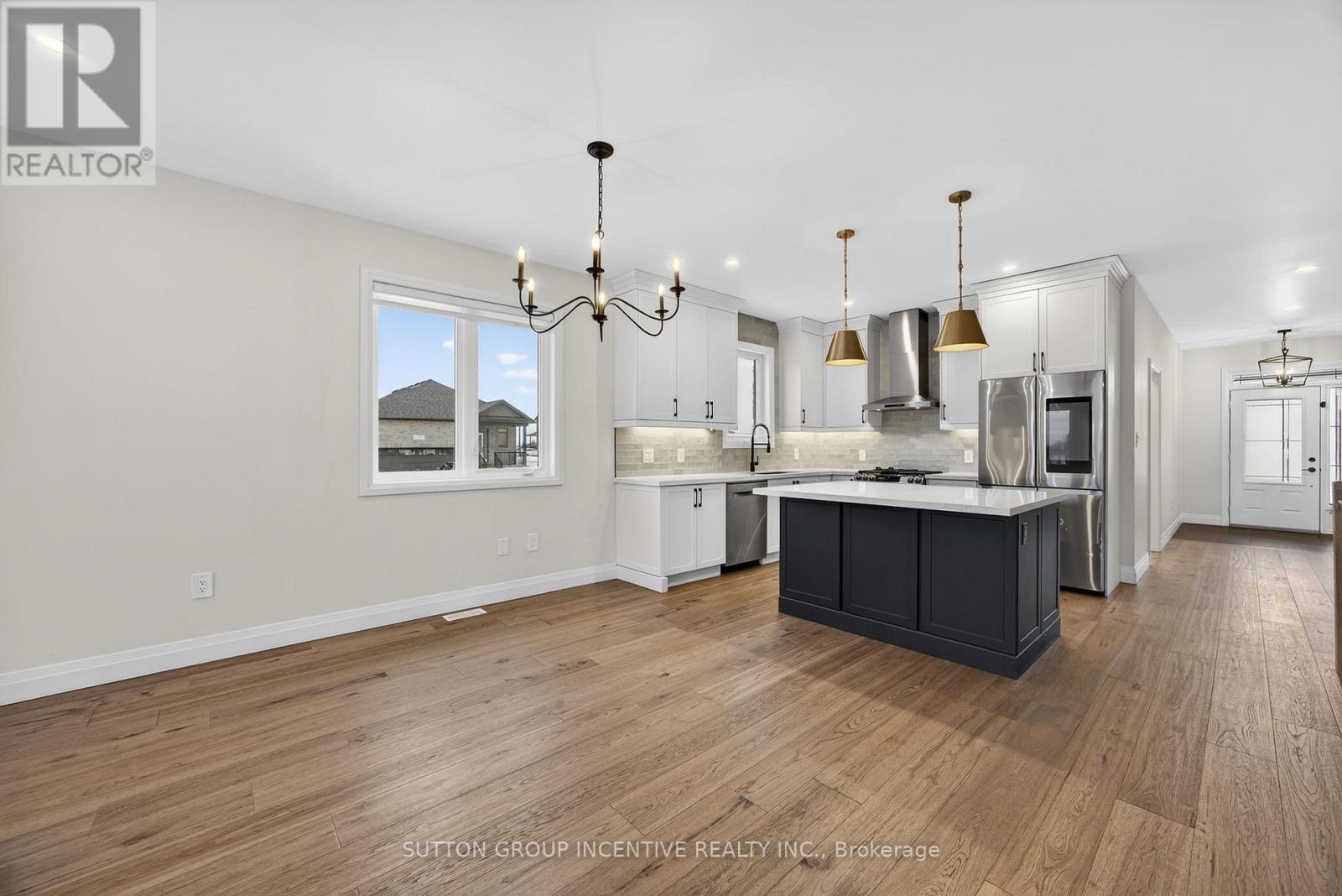 123 Ritchie Crescent, Springwater, Ontario  L0L 1P0 - Photo 15 - S12711776