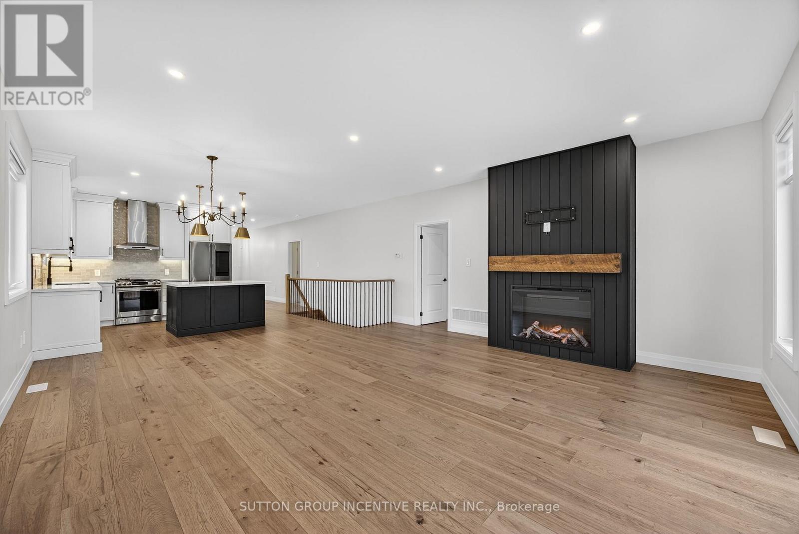 123 Ritchie Crescent, Springwater, Ontario  L0L 1P0 - Photo 18 - S12711776