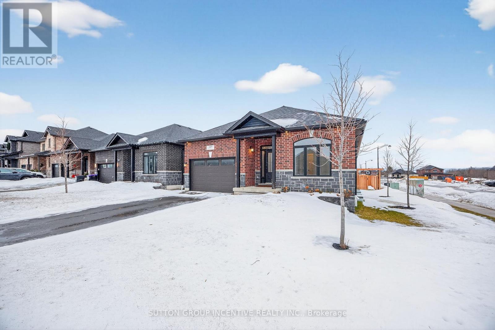 123 Ritchie Crescent, Springwater, Ontario  L0L 1P0 - Photo 3 - S12711776