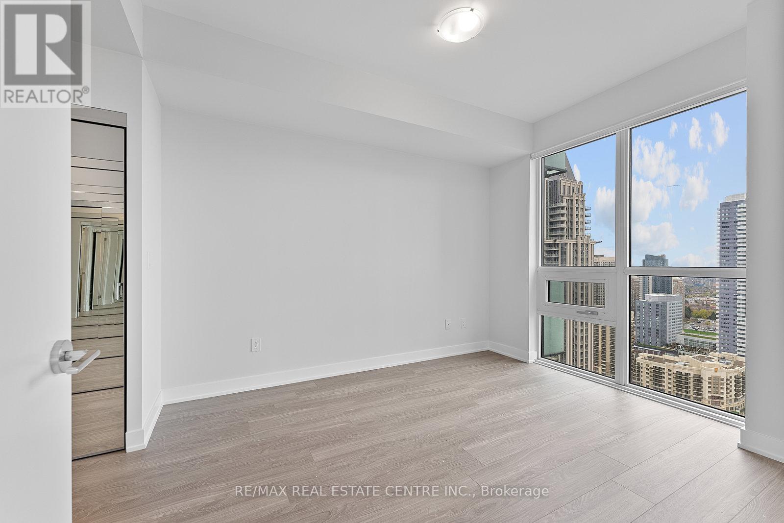 2706 - 430 Square One Drive, Mississauga, Ontario  L5B 0L6 - Photo 16 - W12711754