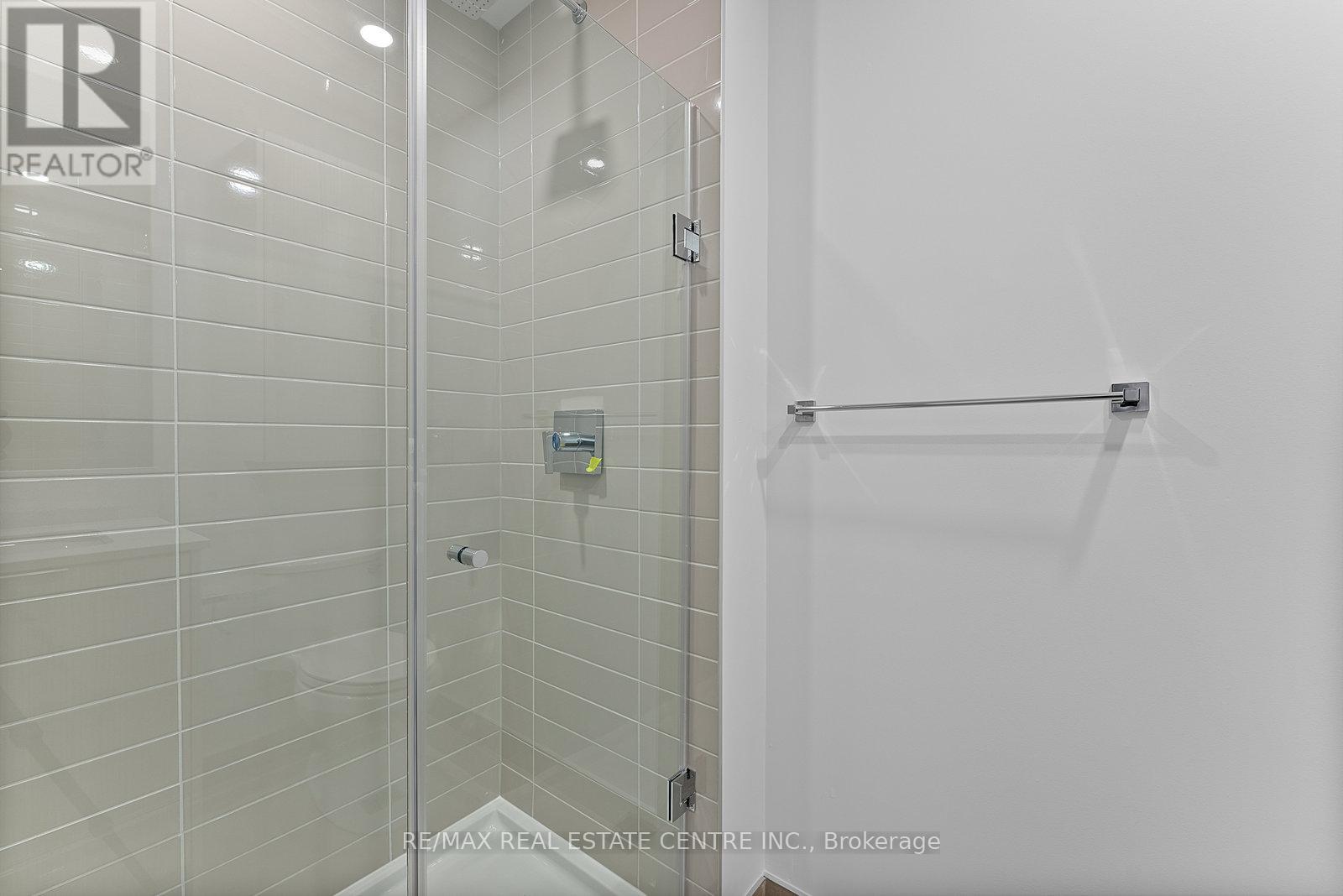 2706 - 430 Square One Drive, Mississauga, Ontario  L5B 0L6 - Photo 33 - W12711754