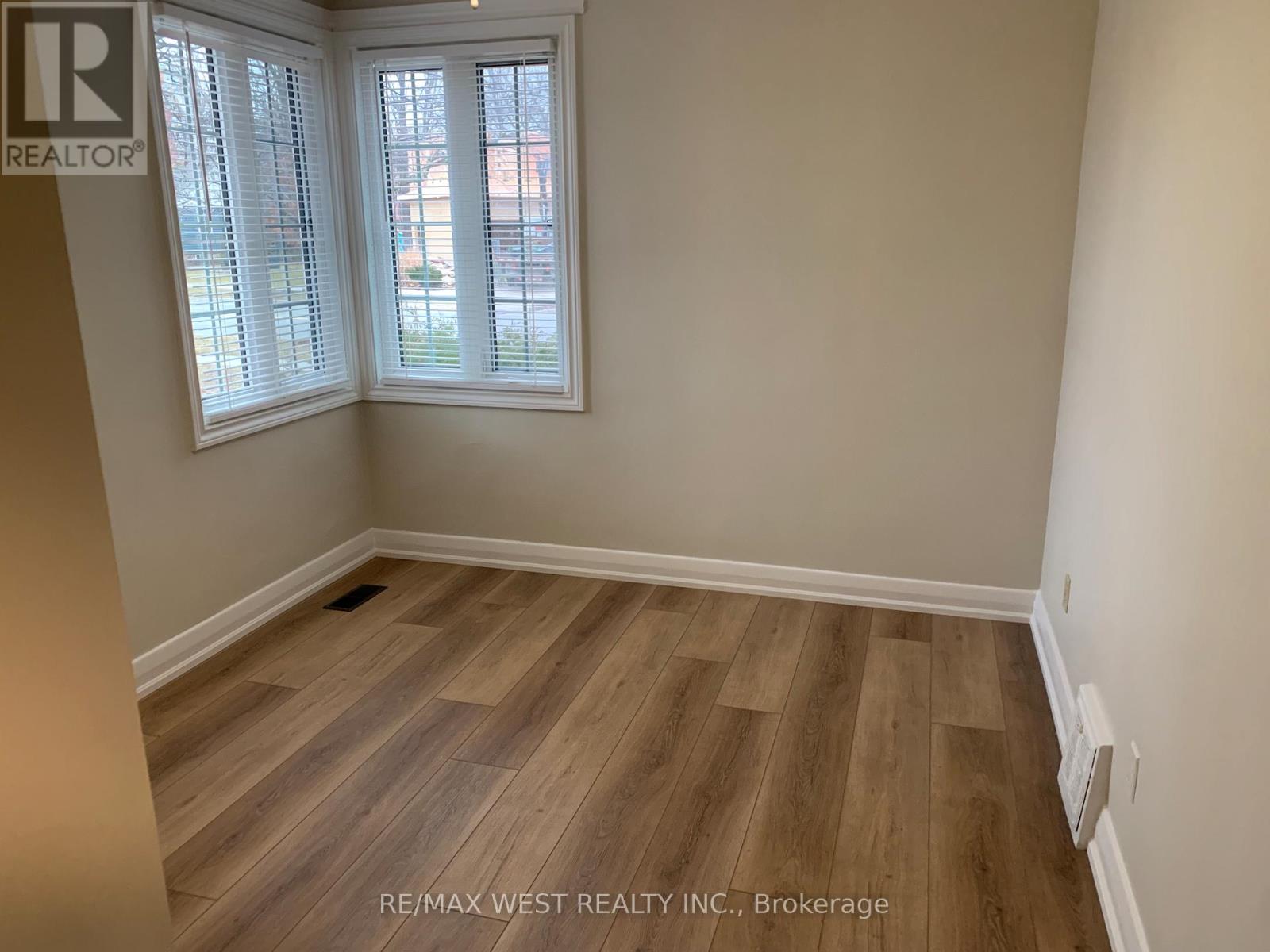 430 Queen Mary Drive, Oakville, Ontario  L6K 3M1 - Photo 11 - W12711778