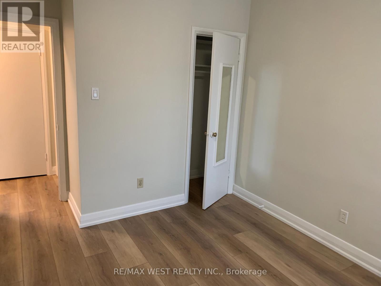 430 Queen Mary Drive, Oakville, Ontario  L6K 3M1 - Photo 12 - W12711778