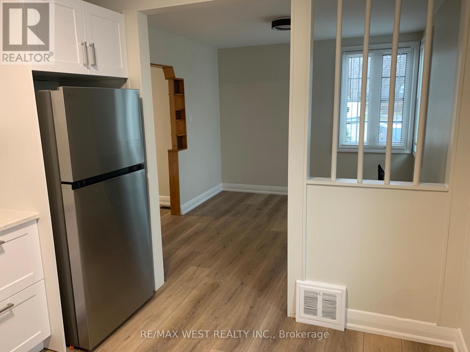 430 Queen Mary Drive, Oakville, Ontario  L6K 3M1 - Photo 17 - W12711778