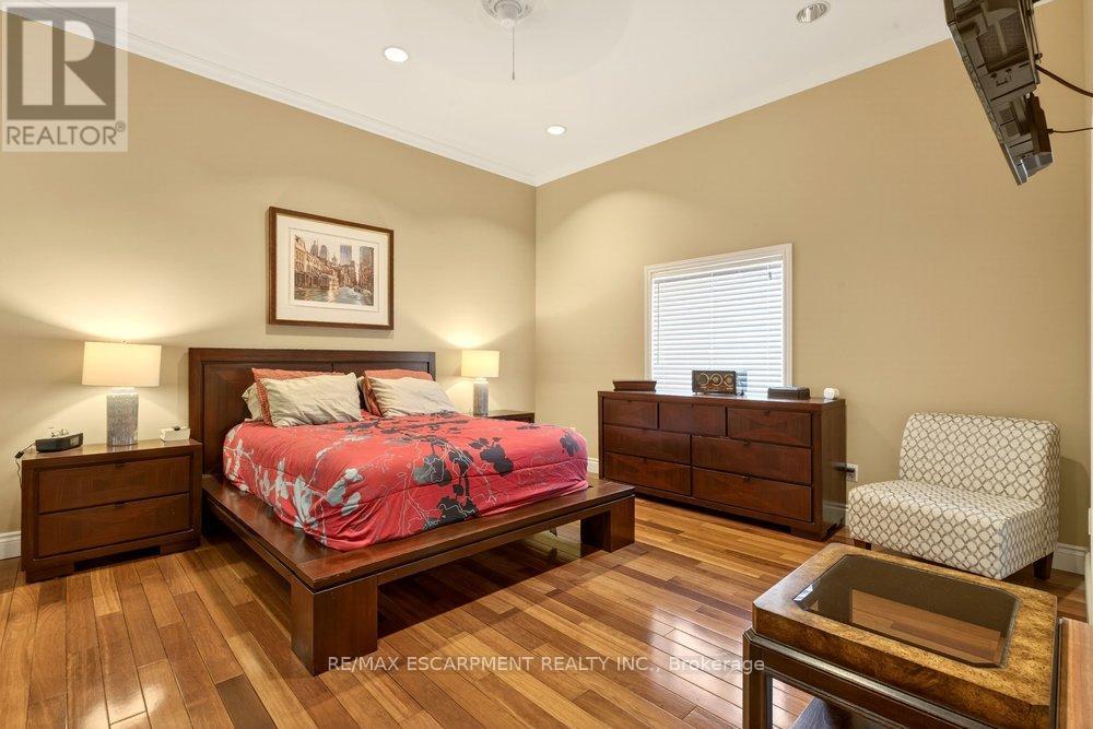 226 Queenslea Avenue, Toronto, Ontario  M9N 2L6 - Photo 19 - W12711788