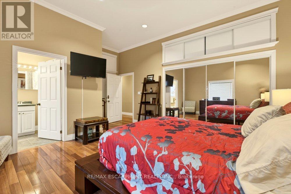 226 Queenslea Avenue, Toronto, Ontario  M9N 2L6 - Photo 21 - W12711788