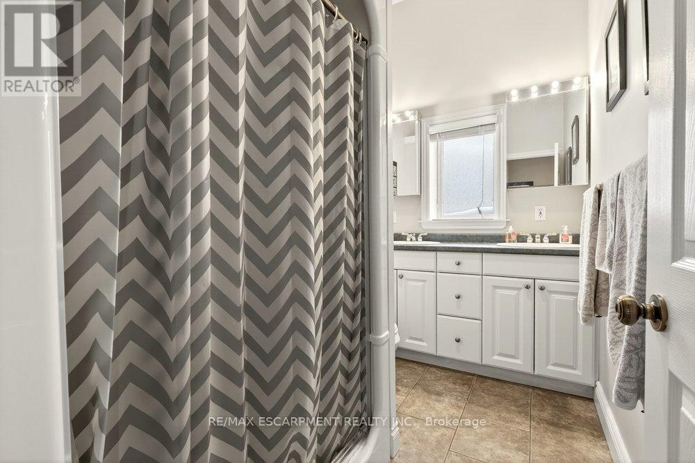 226 Queenslea Avenue, Toronto, Ontario  M9N 2L6 - Photo 23 - W12711788