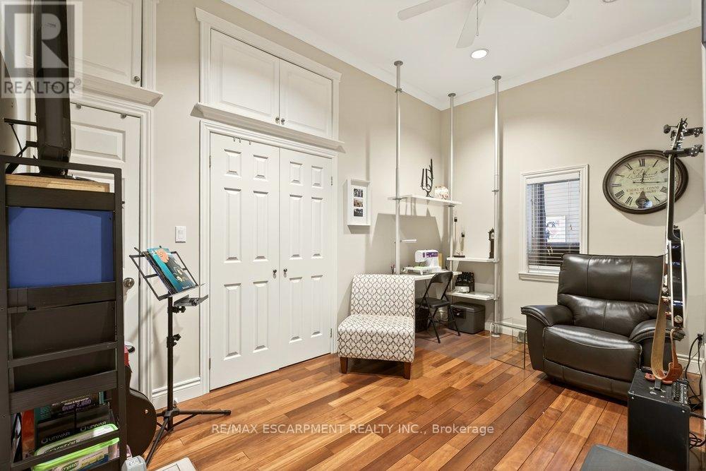 226 Queenslea Avenue, Toronto, Ontario  M9N 2L6 - Photo 24 - W12711788