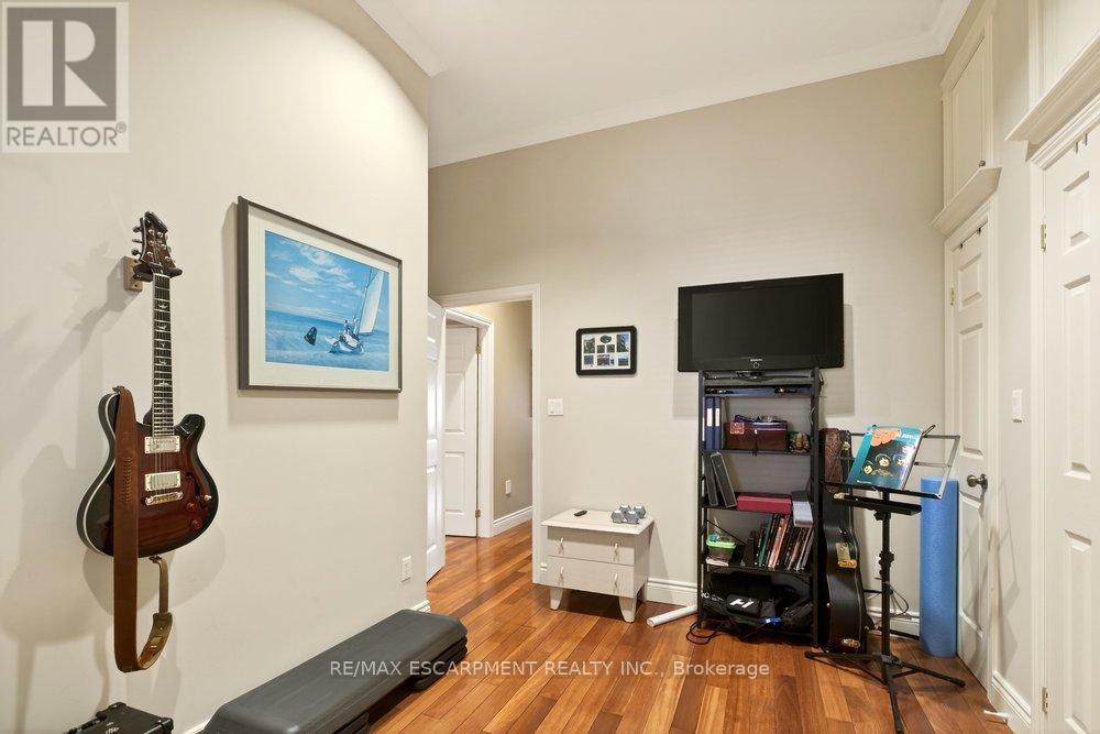 226 Queenslea Avenue, Toronto, Ontario  M9N 2L6 - Photo 25 - W12711788