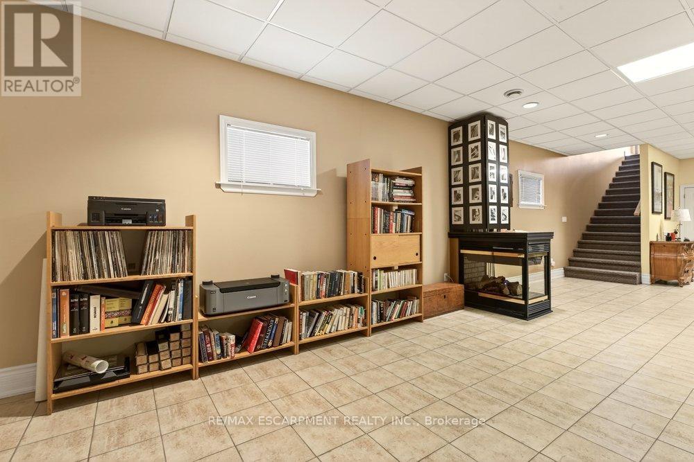 226 Queenslea Avenue, Toronto, Ontario  M9N 2L6 - Photo 34 - W12711788