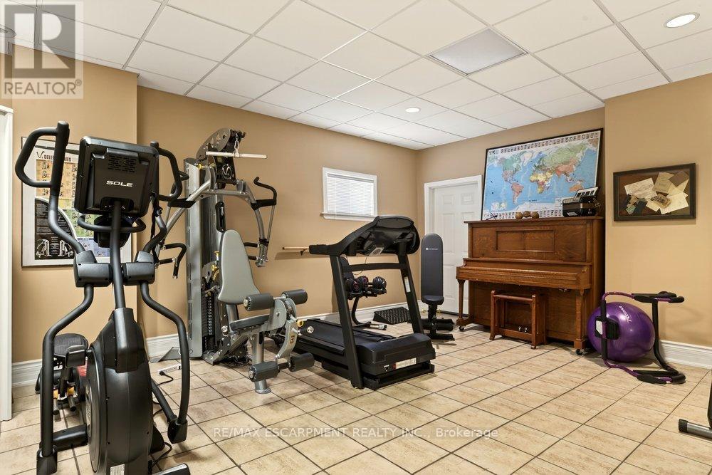 226 Queenslea Avenue, Toronto, Ontario  M9N 2L6 - Photo 36 - W12711788