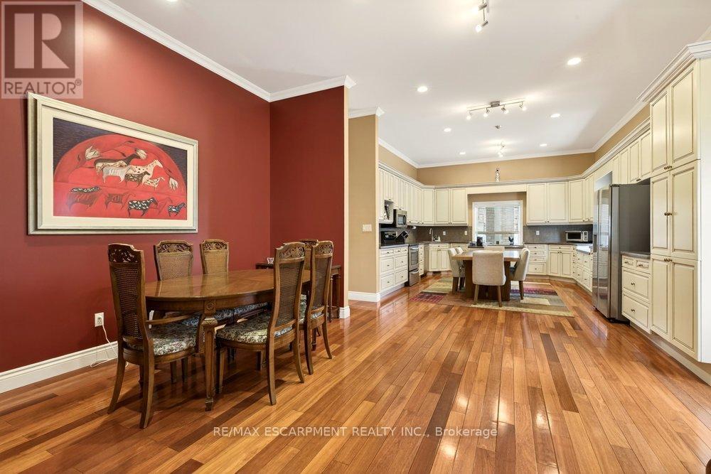 226 Queenslea Avenue, Toronto, Ontario  M9N 2L6 - Photo 9 - W12711788