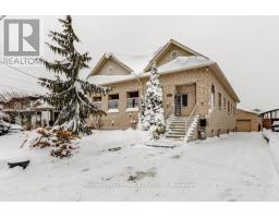 226 QUEENSLEA AVENUE, Toronto, Ontario