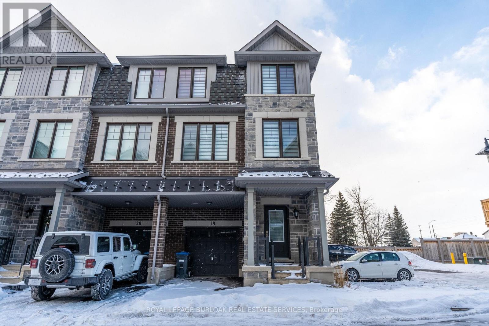 18 Folcroft Street, Brampton, Ontario  L6Y 0B6 - Photo 1 - W12711792