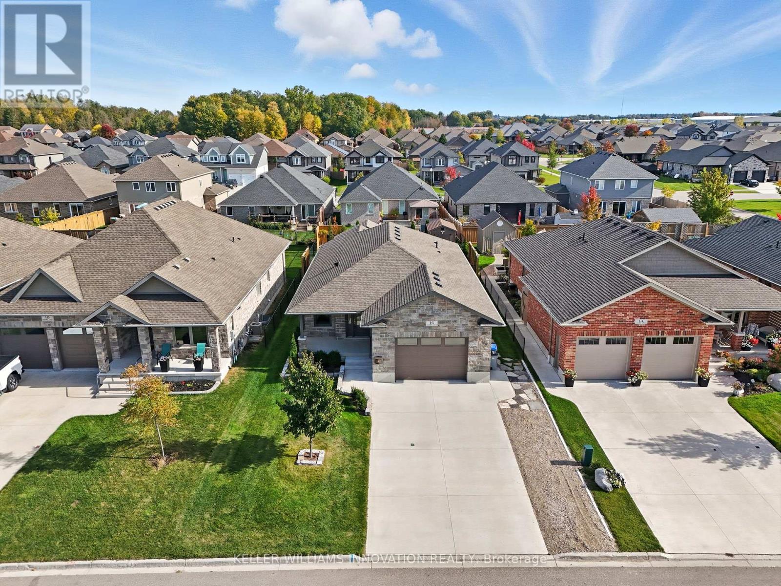 16 FORBES CRESCENT, North Perth, Ontario