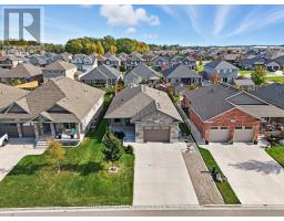 16 FORBES CRESCENT, North Perth, Ontario