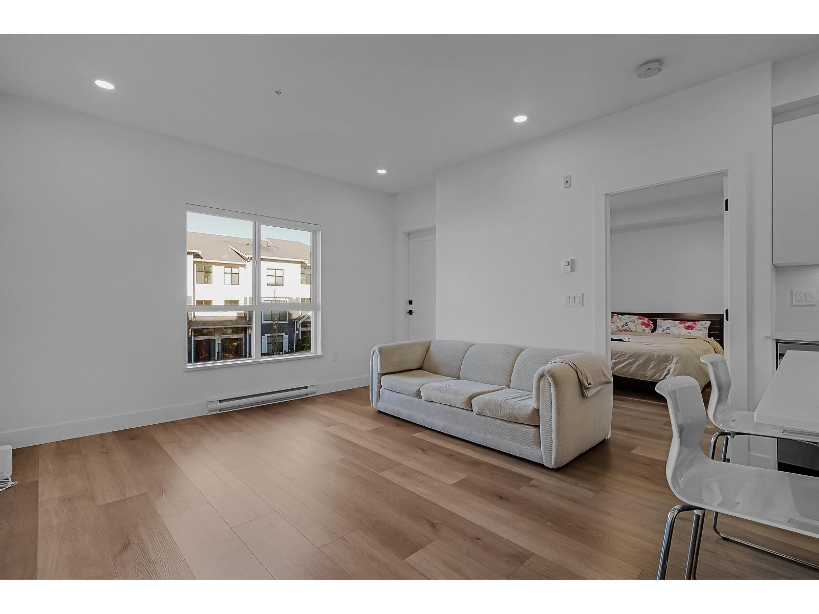 207 20282 72b Avenue, Langley, British Columbia  V2Y 3X3 - Photo 4 - R3077336