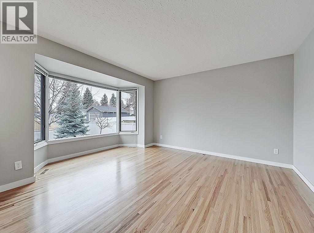 56 Glenpatrick Drive Sw, Calgary, Alberta  T3E 4L6 - Photo 3 - A2279482