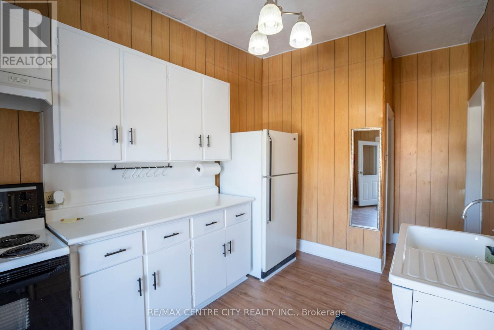 79 Front Street W, Strathroy-Caradoc, Ontario  N7G 1X6 - Photo 37 - X12711804