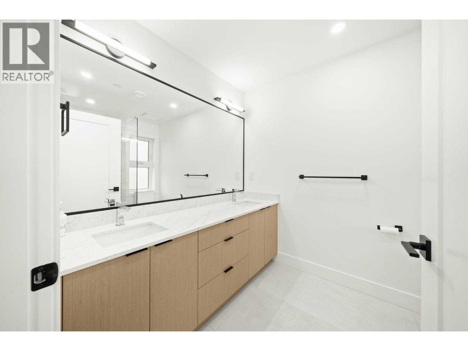 552 E 58th Avenue, Vancouver, British Columbia  V5X 1W2 - Photo 14 - R3081151