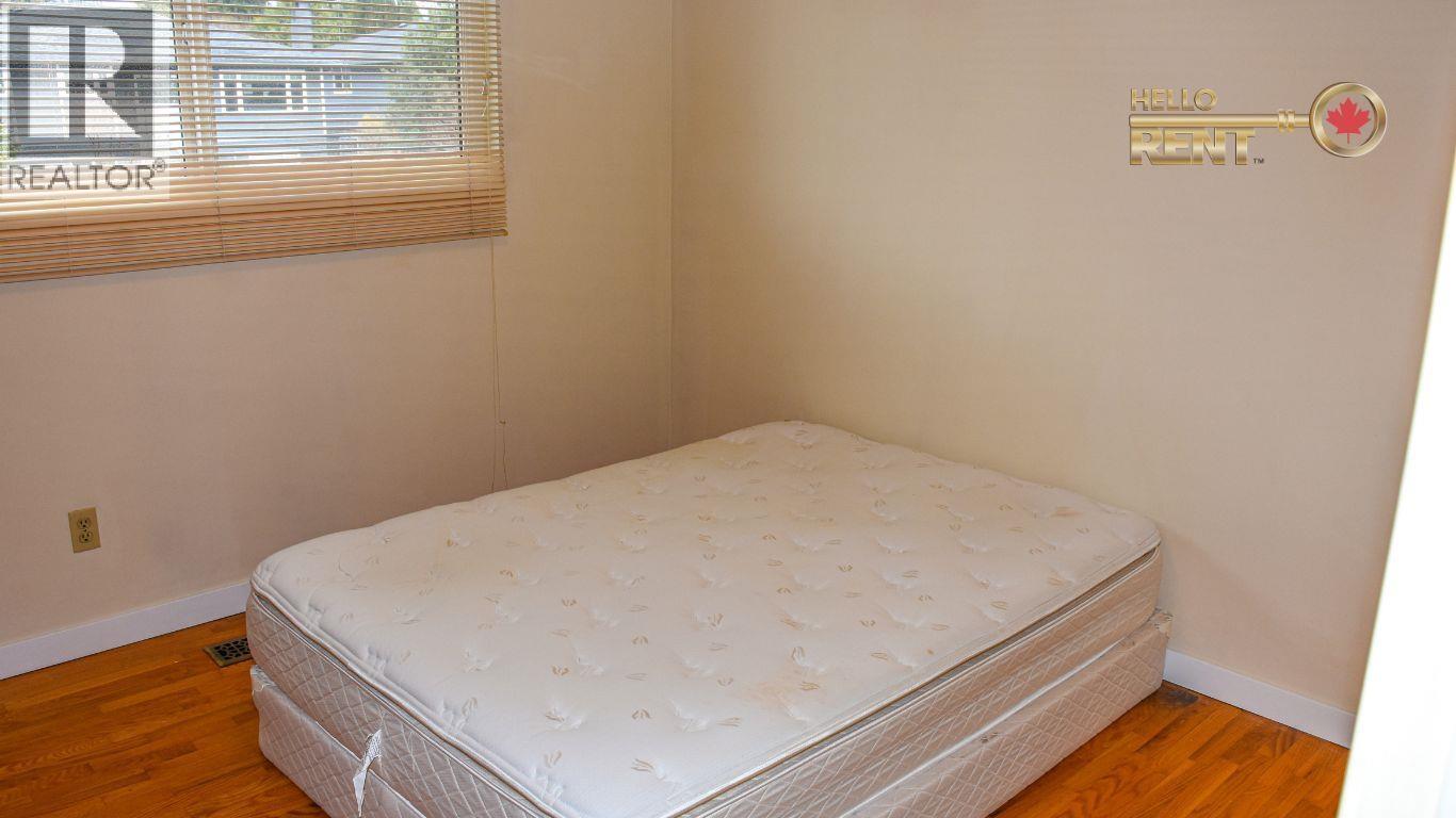 733 E 16th, North Vancouver, British Columbia  V7L 2V2 - Photo 19 - R3081145