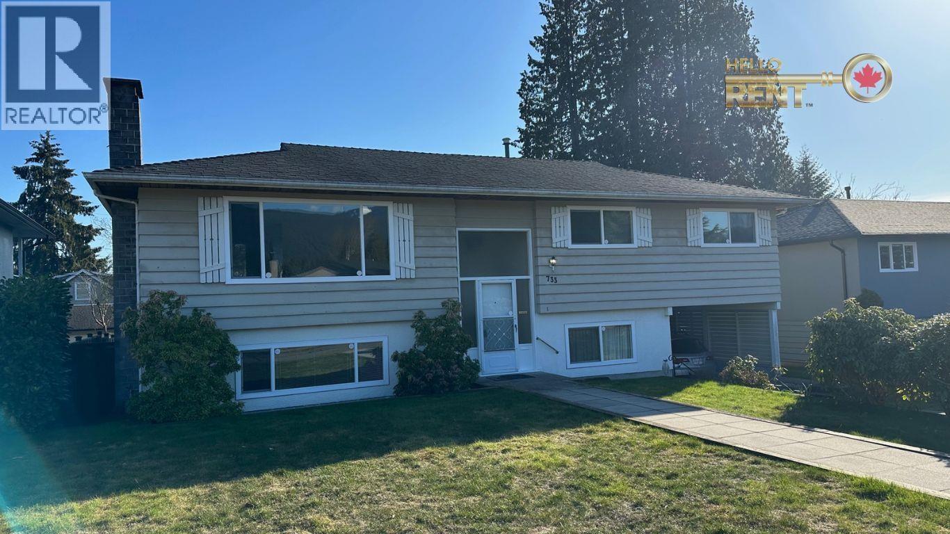 733 E 16th, North Vancouver, British Columbia  V7L 2V2 - Photo 2 - R3081145