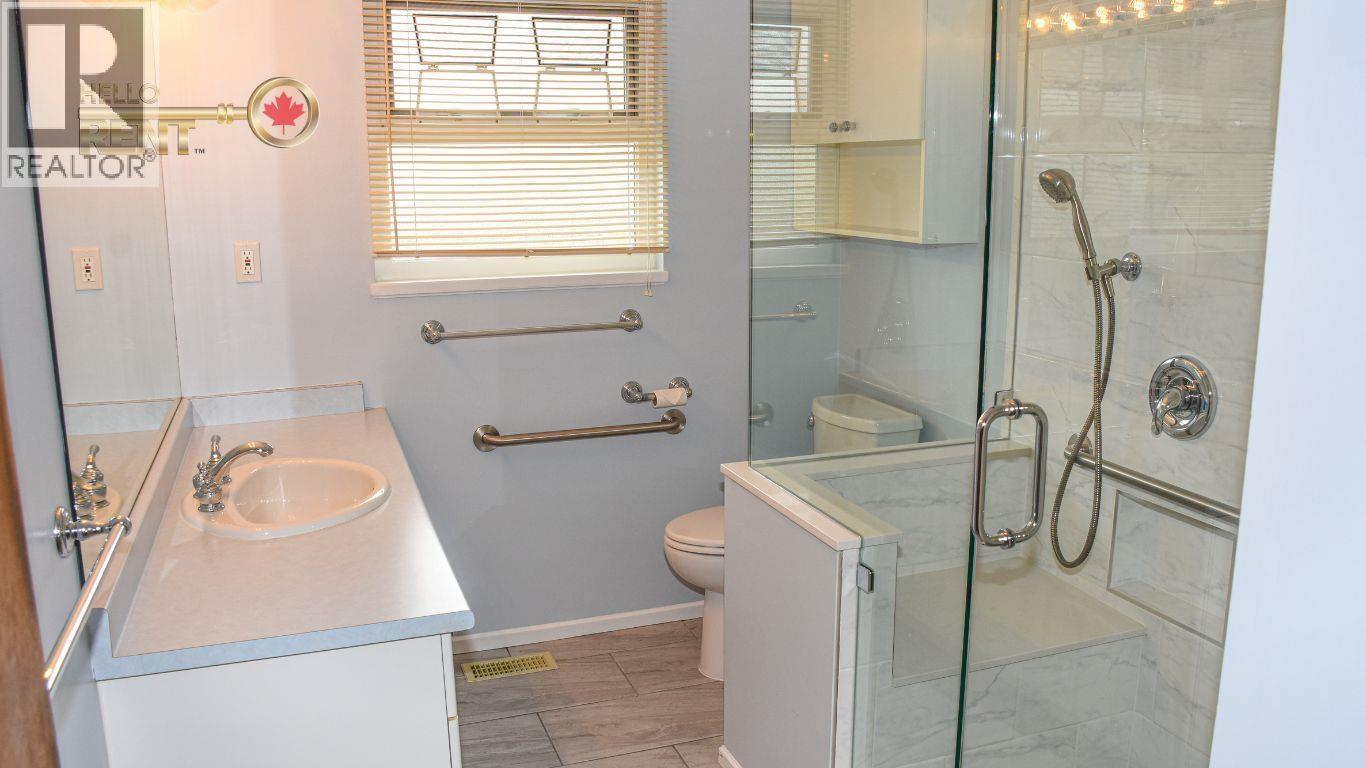 733 E 16th, North Vancouver, British Columbia  V7L 2V2 - Photo 22 - R3081145