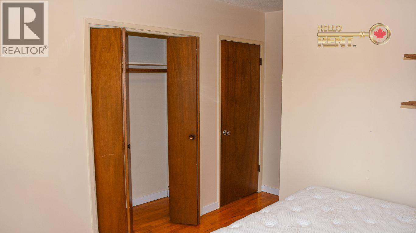 733 E 16th, North Vancouver, British Columbia  V7L 2V2 - Photo 25 - R3081145