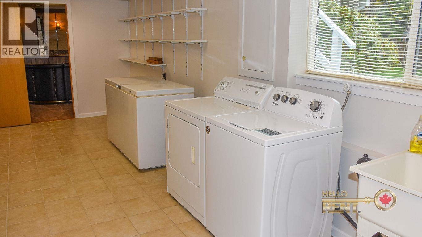 733 E 16th, North Vancouver, British Columbia  V7L 2V2 - Photo 27 - R3081145