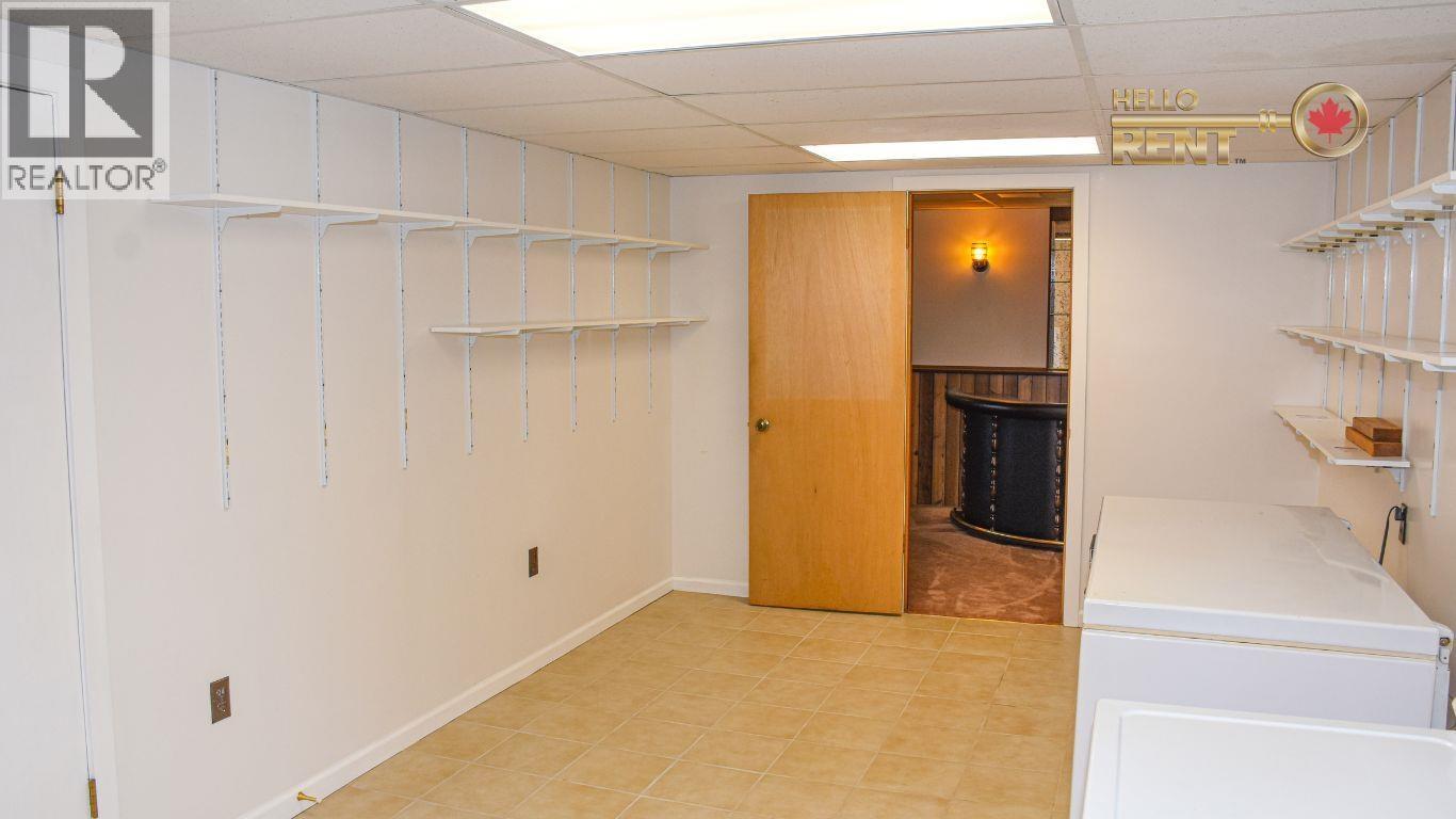 733 E 16th, North Vancouver, British Columbia  V7L 2V2 - Photo 28 - R3081145