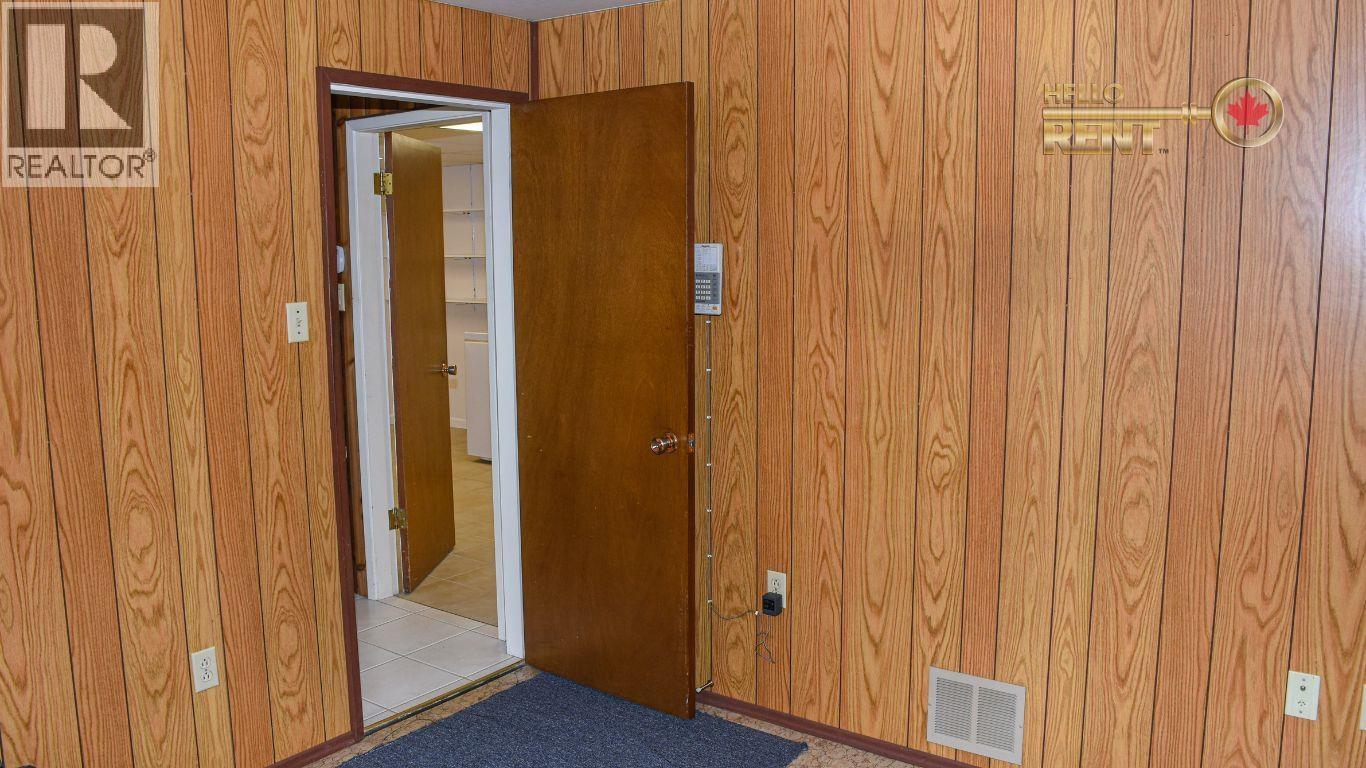 733 E 16th, North Vancouver, British Columbia  V7L 2V2 - Photo 30 - R3081145