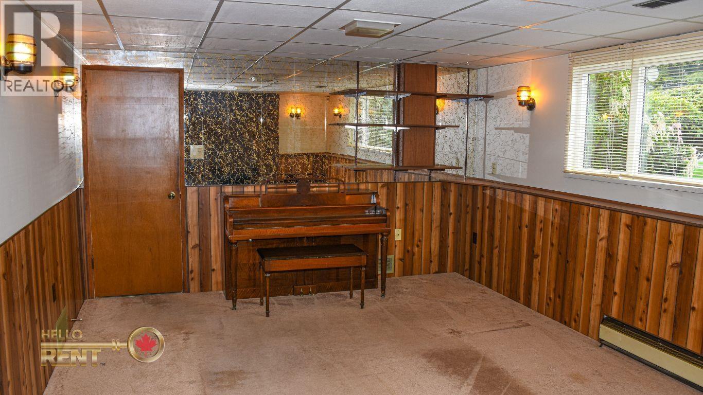 733 E 16th, North Vancouver, British Columbia  V7L 2V2 - Photo 33 - R3081145