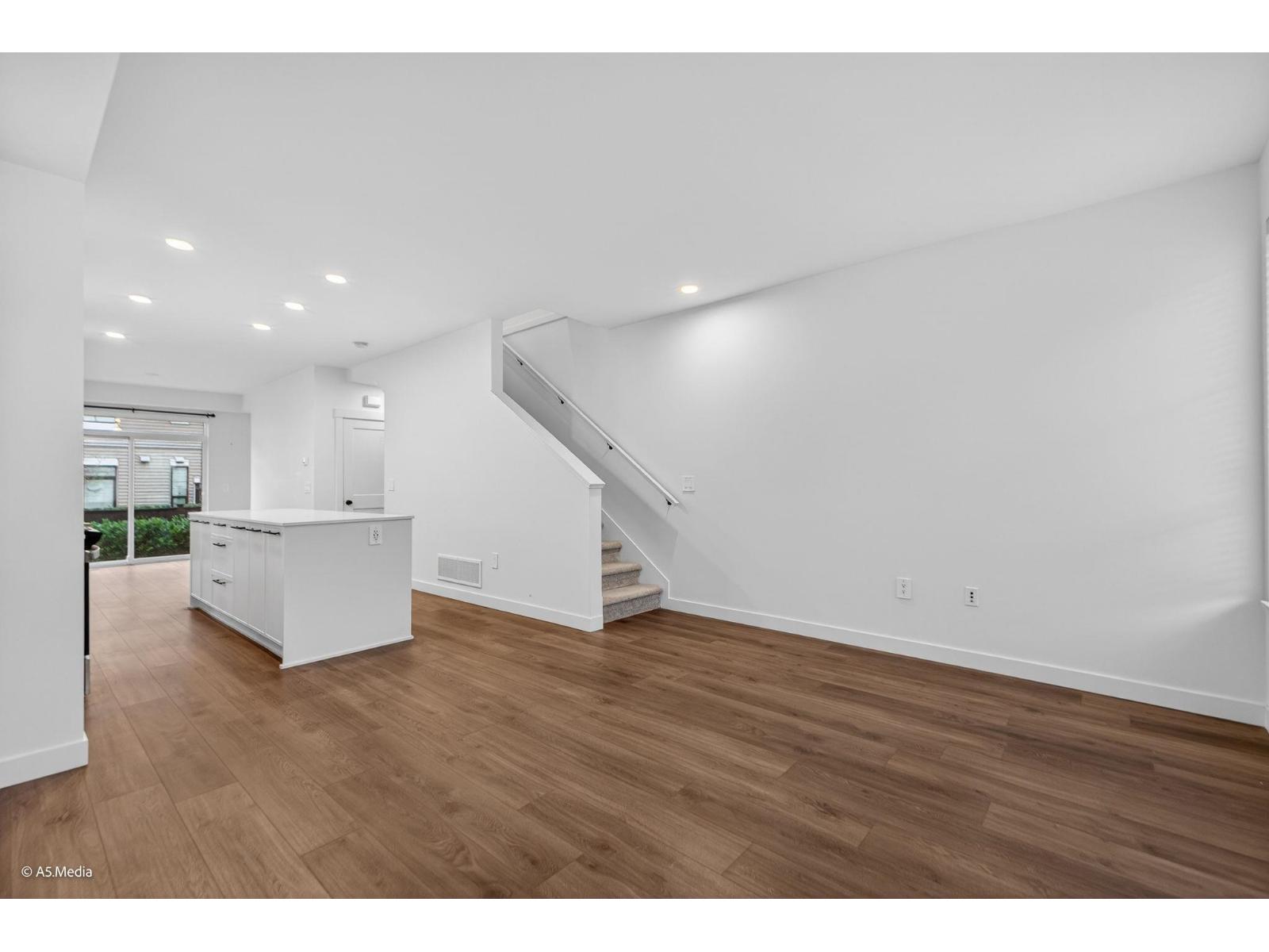 71 2774 Montrose Avenue, Abbotsford, British Columbia  V2S 0N4 - Photo 10 - R3074034