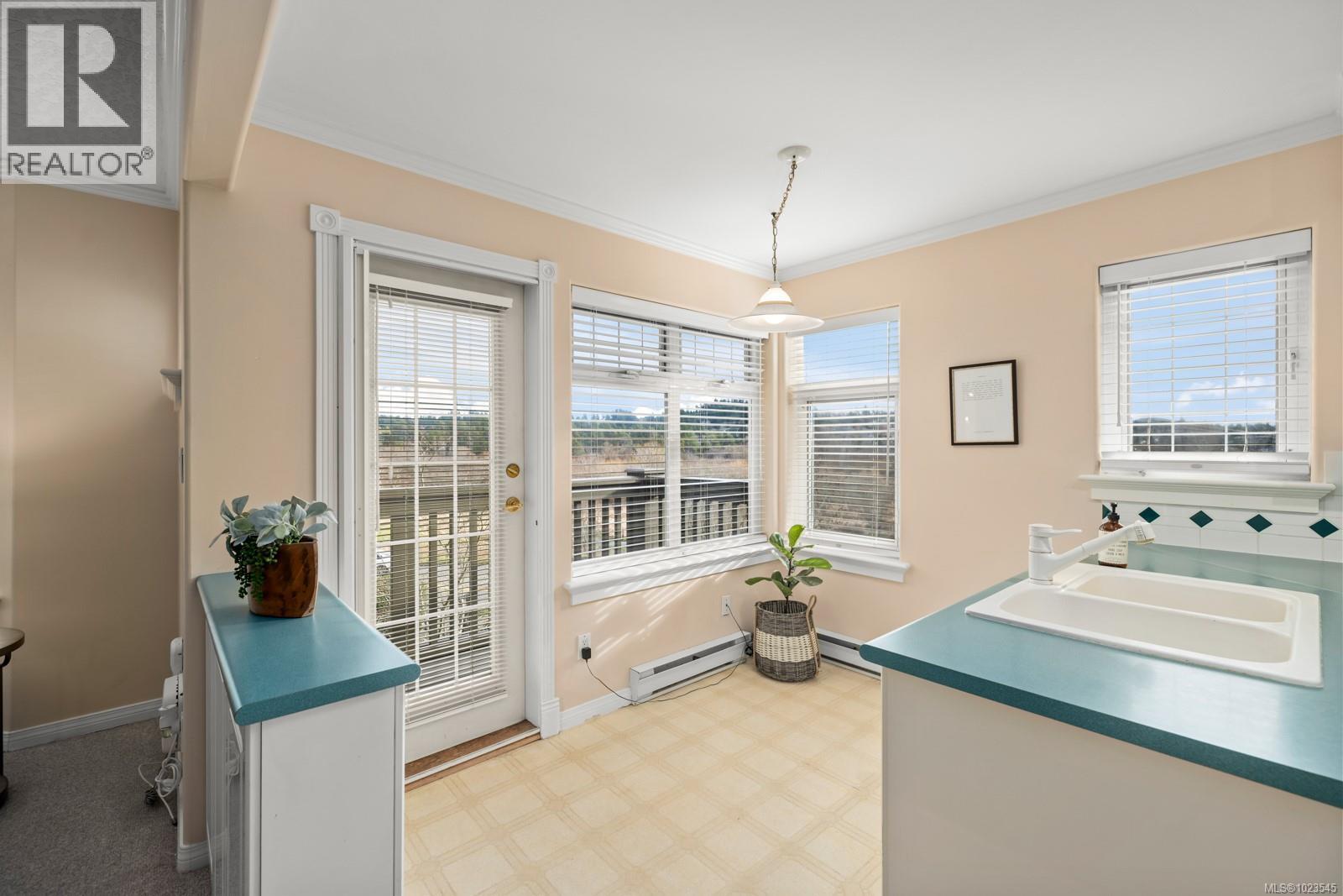 231 4490 Chatterton Way, Saanich, British Columbia  V8X 5H7 - Photo 11 - 1023545