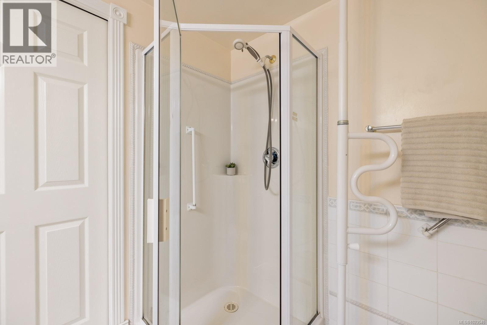 231 4490 Chatterton Way, Saanich, British Columbia  V8X 5H7 - Photo 27 - 1023545