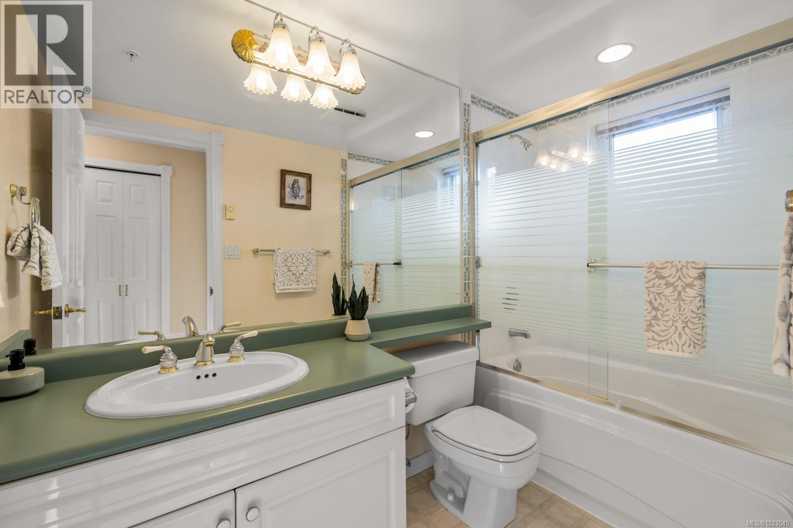 231 4490 Chatterton Way, Saanich, British Columbia  V8X 5H7 - Photo 29 - 1023545