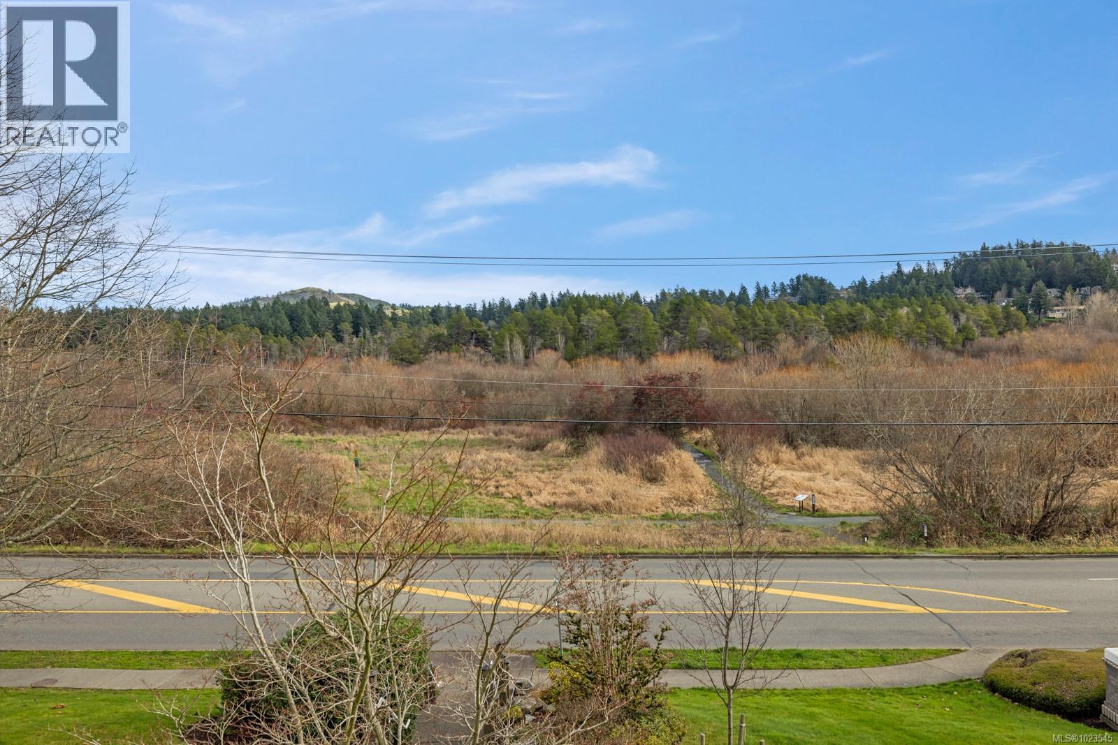 231 4490 Chatterton Way, Saanich, British Columbia  V8X 5H7 - Photo 6 - 1023545