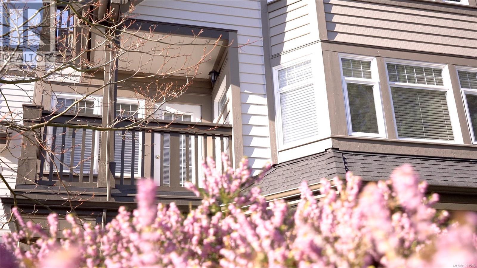 231 4490 Chatterton Way, Saanich, British Columbia  V8X 5H7 - Photo 9 - 1023545