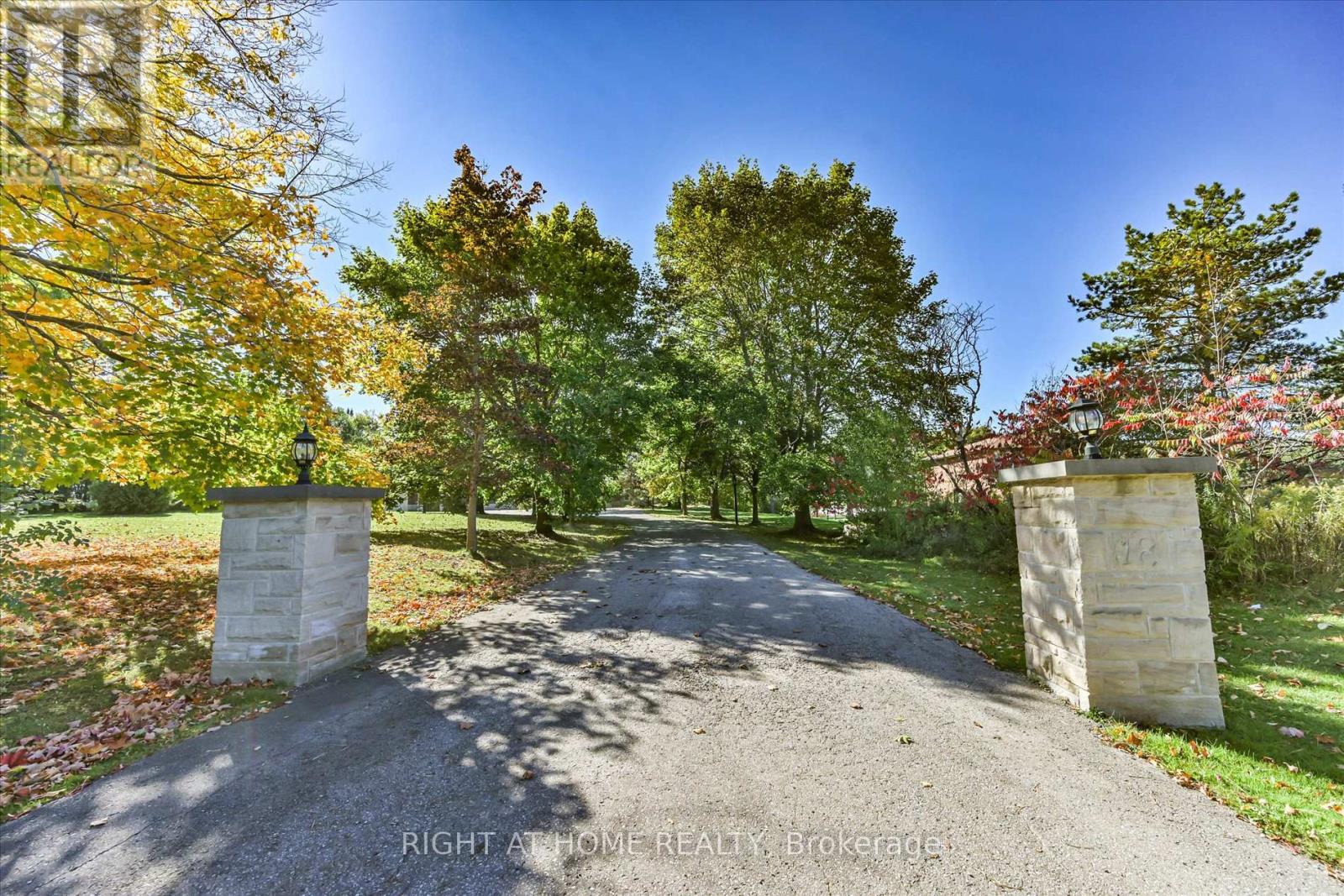 18 MCCOWAN LANE, Whitchurch-Stouffville, Ontario